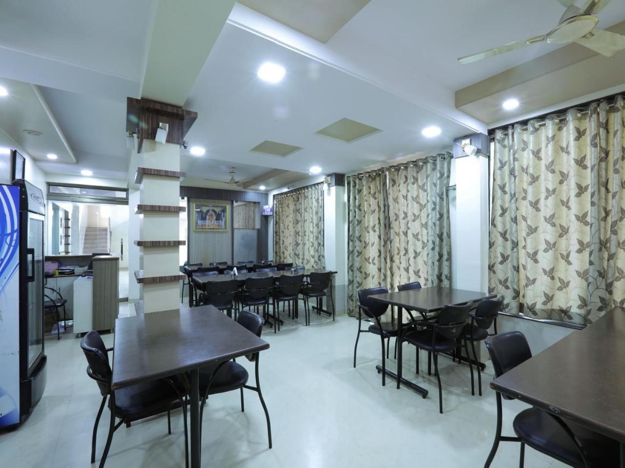 Oyo 4198 Hotel Shri Sai Murli Shirdi Exterior photo